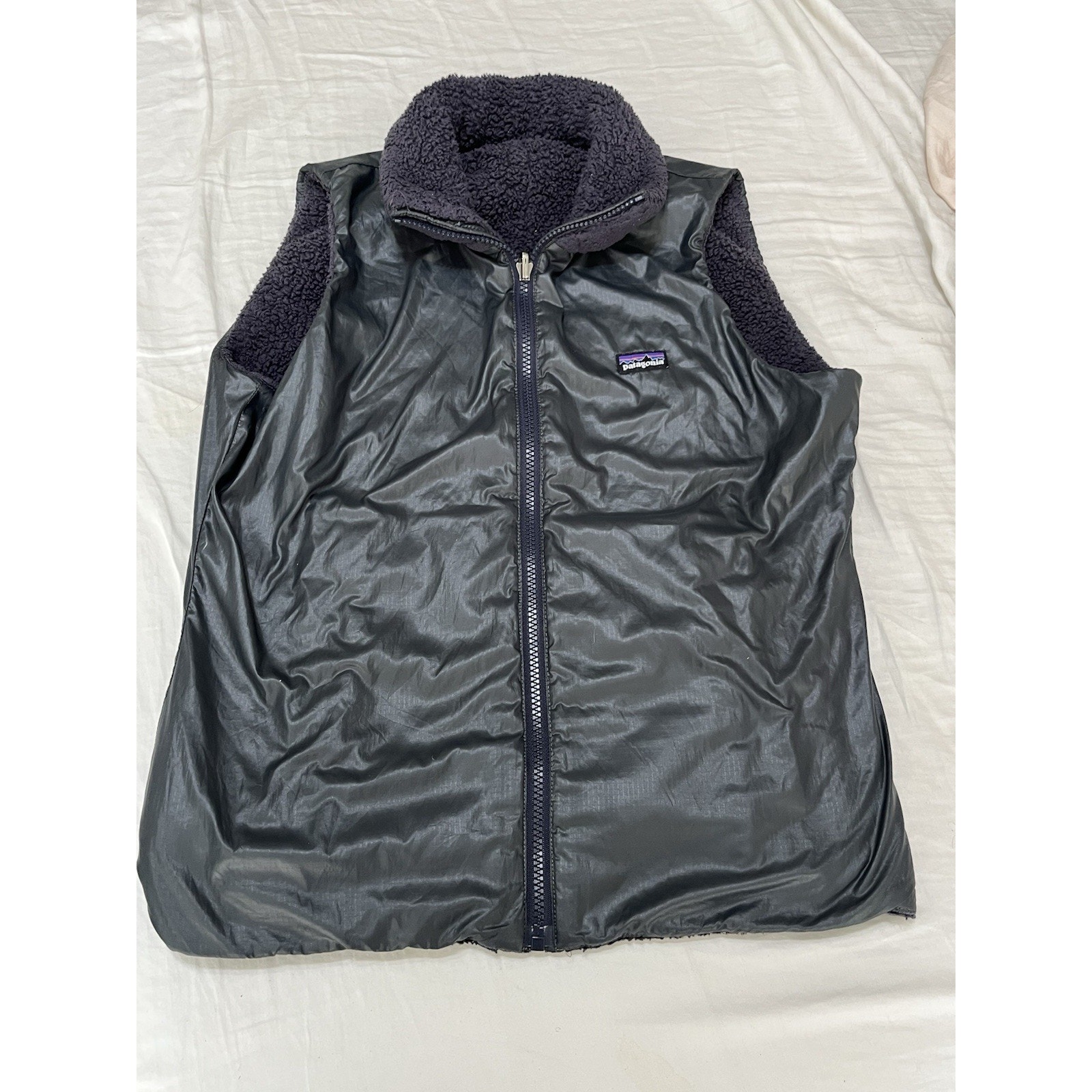 Patagonia Reversible Vintage Los Lobos Fleece Vest Black Purple - Medium